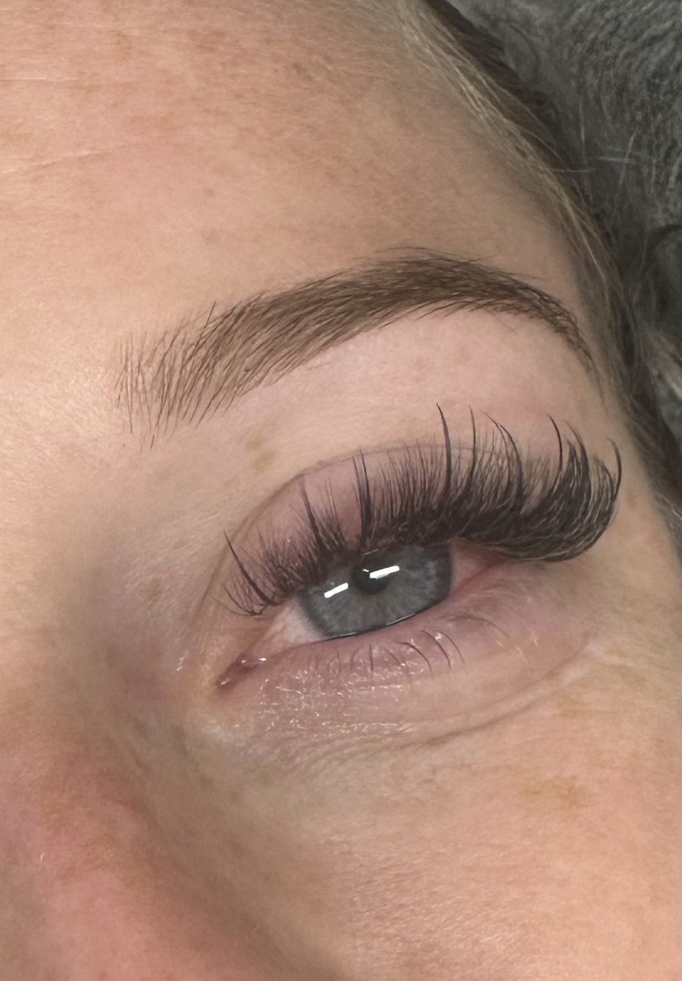 Brow shaping closeup at Brow & Lash Queen, Hampton