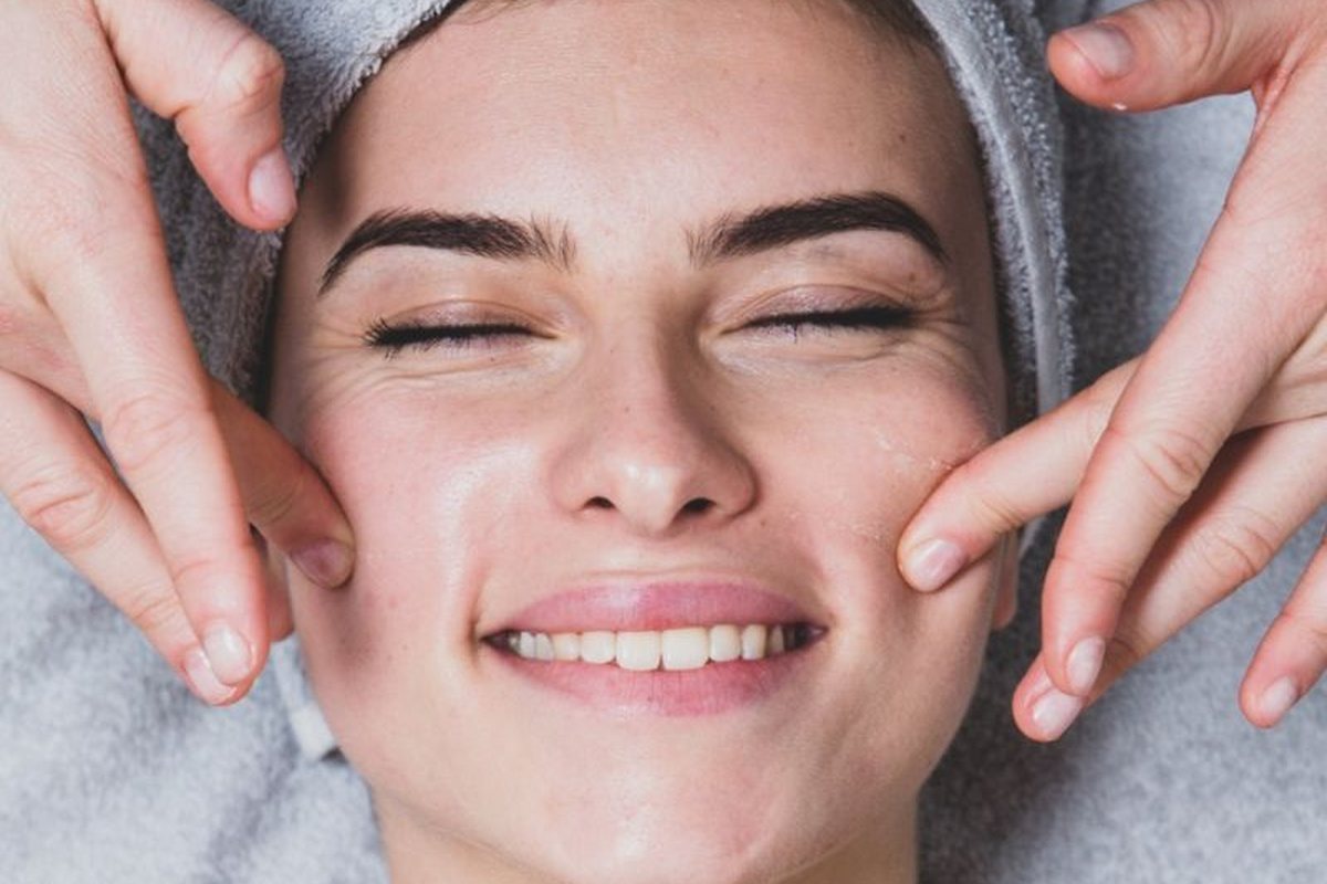 Face massage during a facial