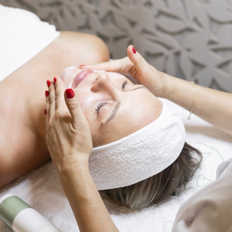 Queen's Radiance Facial treatment