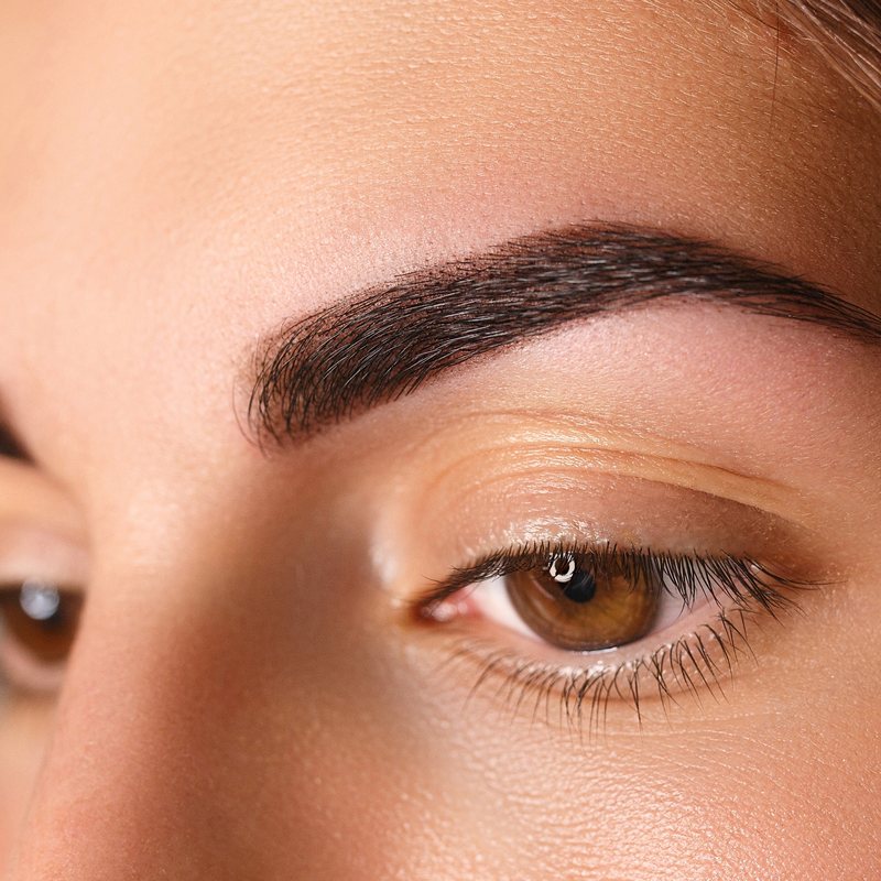 Eyebrow shaping result, natural