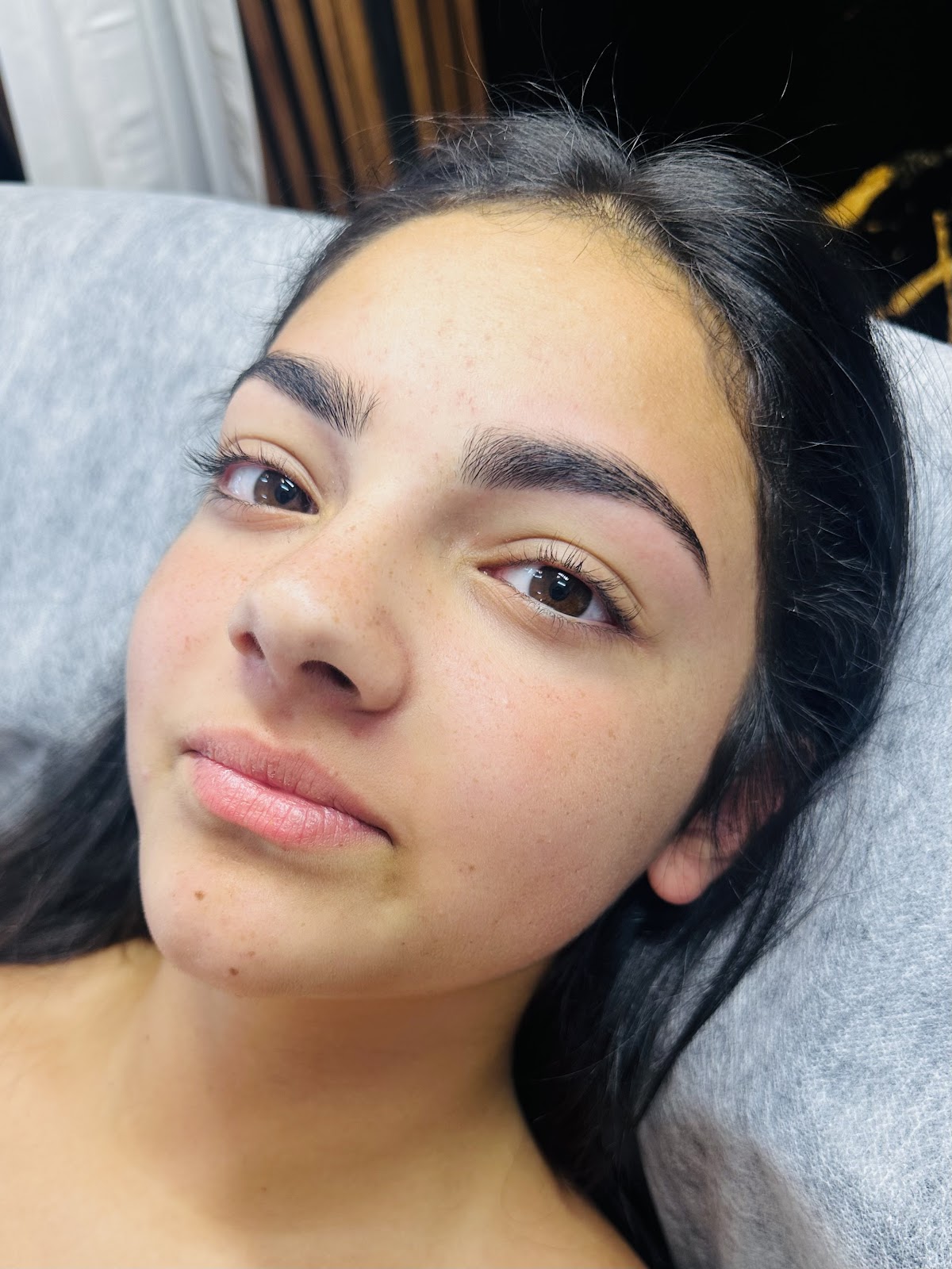 Full hybrid lash extension detail at Brow & Lash Queen, Hampton